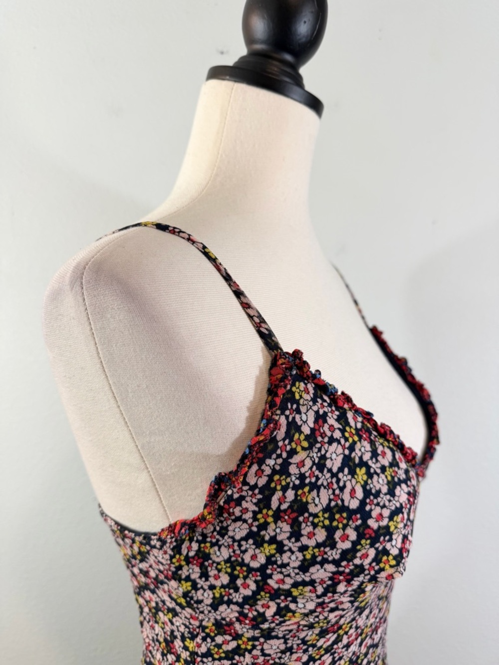 Jack Wills Floral Mini Dress Size 4 Black Red Ruffle Festival Boho Western - Picture 8 of 13